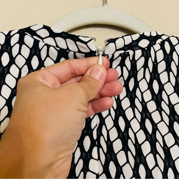 Kay Unger Black and White Sleeveless Dress Size 6 - Picture 10 of 16